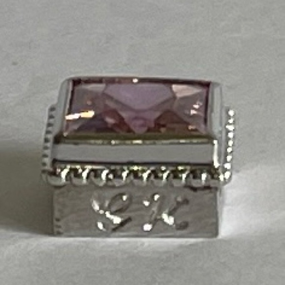Women’s Caerleon Silver and Gold Ring with Interchangeable Gemstones. - Picture 16 of 16